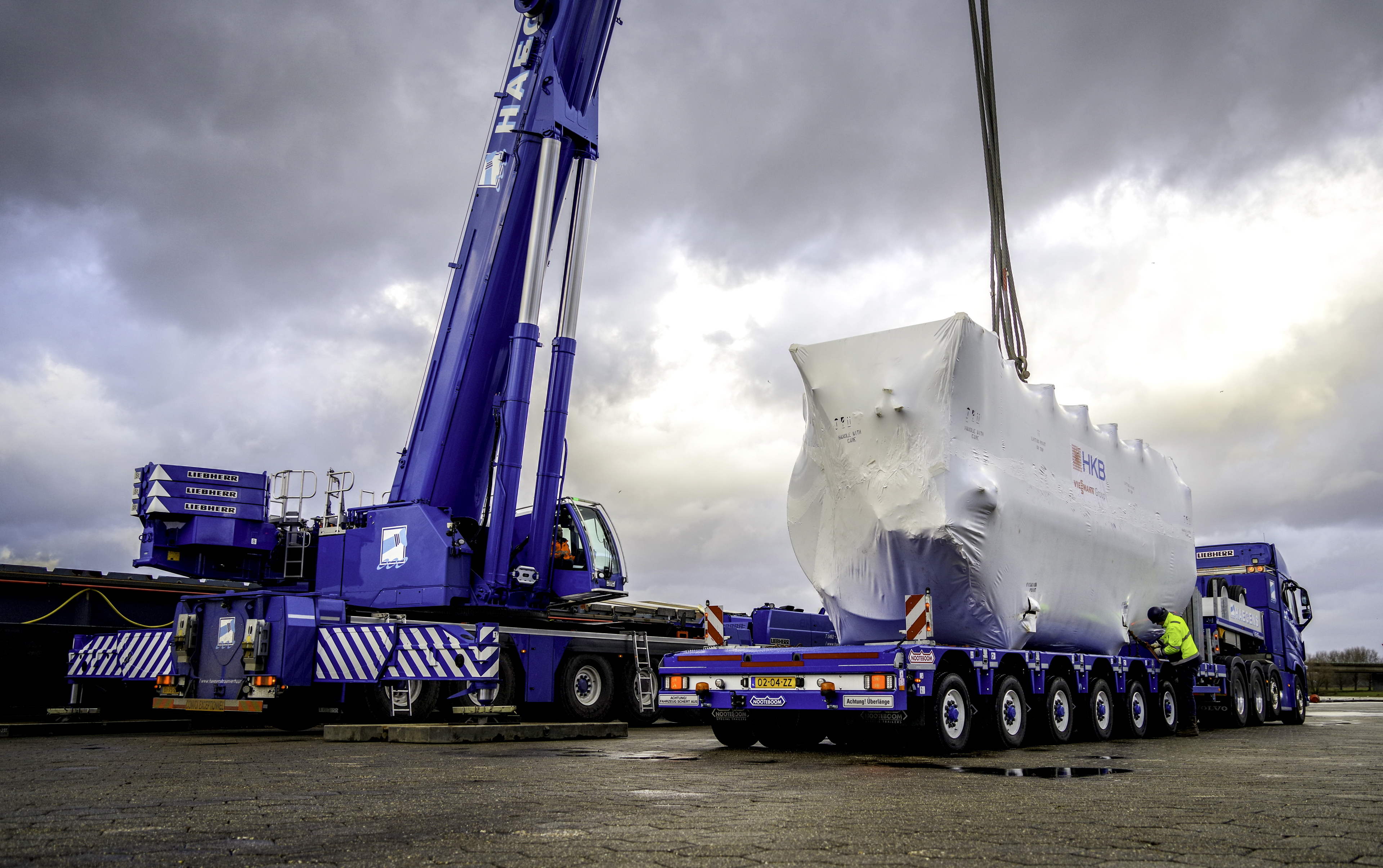 Nooteboom Manoovr ideale transportoplossing voor Liebherr LTM 1450-8.1