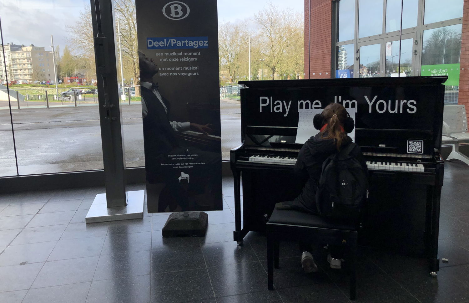 De piano in het station van Brugge
