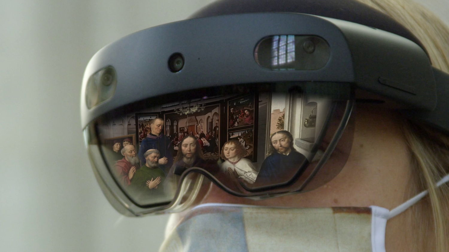 Visitors discover the artworks of the St Peter’s Church in Leuven using the HoloLens 2. Image: Tom Van Dongen
