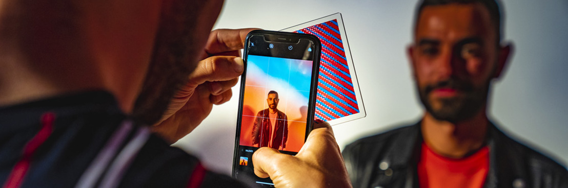 Campari et FamousGrey décorent Instagram en rouge avec le filtre Campari