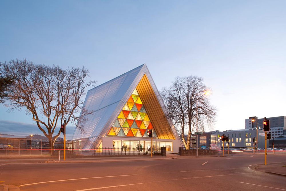 Transitional Cathedral, Cardboard Cathedral, Christchurch, New Zealand. AKG2364487 © akg-images / VIEW Pictures / Emma Smales