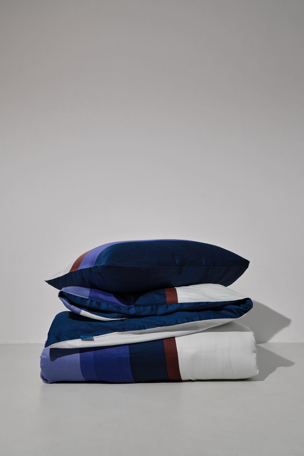 EMBARGO_20220320_Auping_SS22_midnight_blue_from_89,95euro