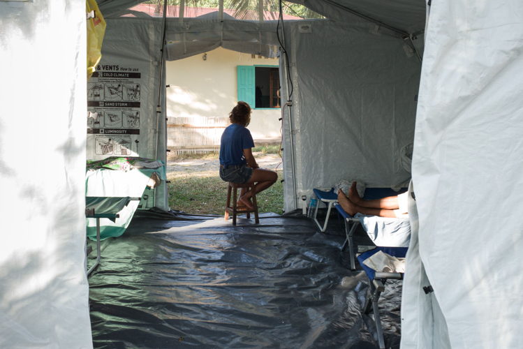 Melle MARIE Florencia, 22 years old.
She was diagnosed with plague and was admitted to the health center on 17 October. She will have to stay in the center without leaving until October 24 to follow the treatment.
(c) RIJASOLO / Médecins Sans Frontières Melle MARIE Florencia, 22 years old.
She was diagnosed with plague and was admitted to the health center on 17 October. She will have to stay in the center without leaving until October 24 to follow the treatment.
(c) RIJASOLO / Médecins Sans Frontières