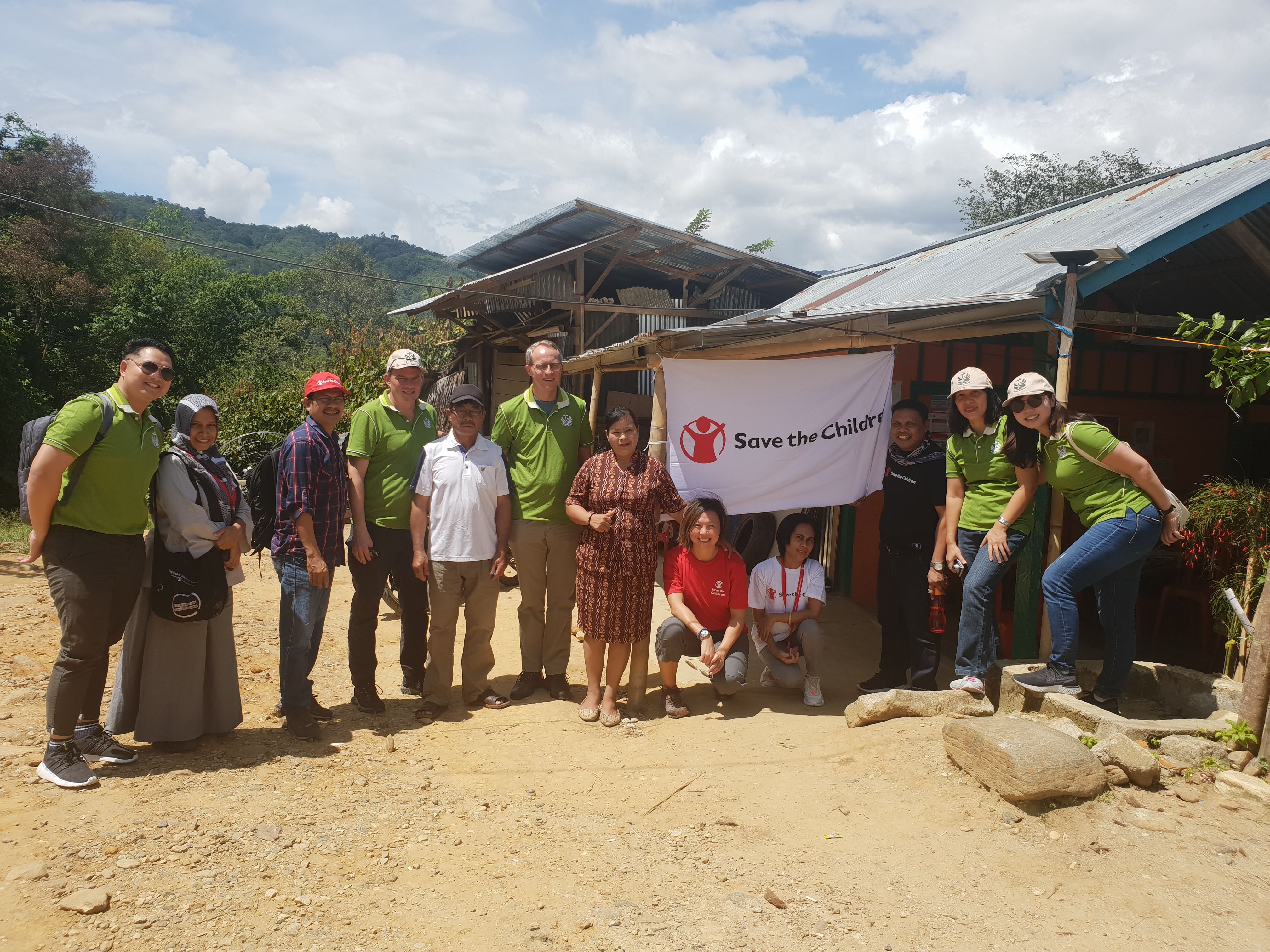 Our visit to Central Sulawesi was led by Group Chairman Heinrich Jessen (sixth from left).