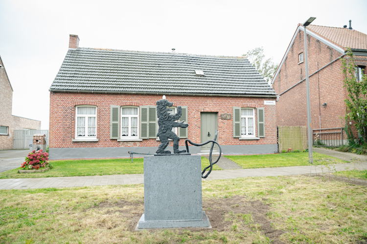 Kati Heck, Ombuds Bärli (2024) © Kati Heck – Collectie Kunst in de Stad - Foto: Tom Cornille