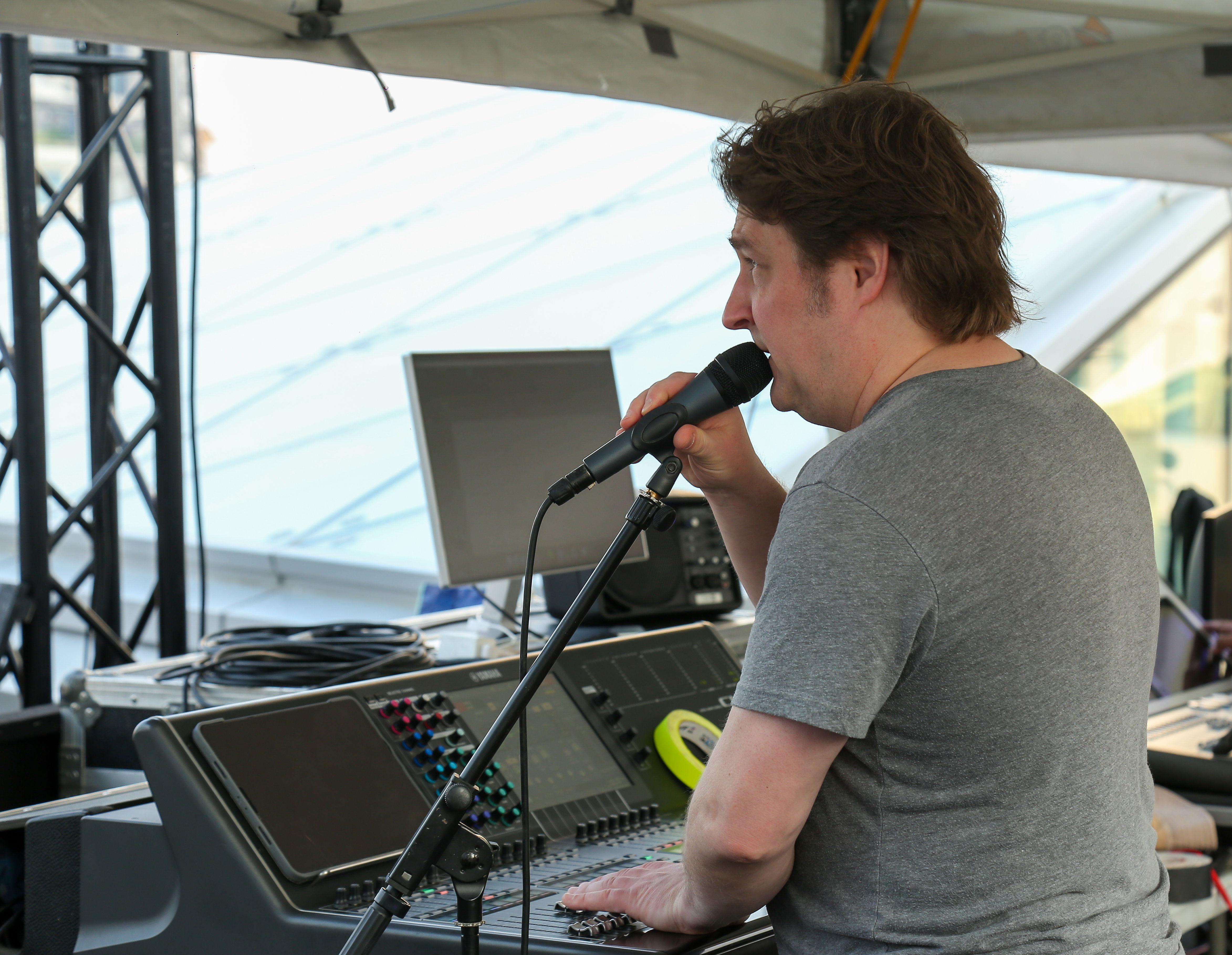 Jason Banta, FOH engineer for the event ​ ​ (Image courtesy of 3DB)