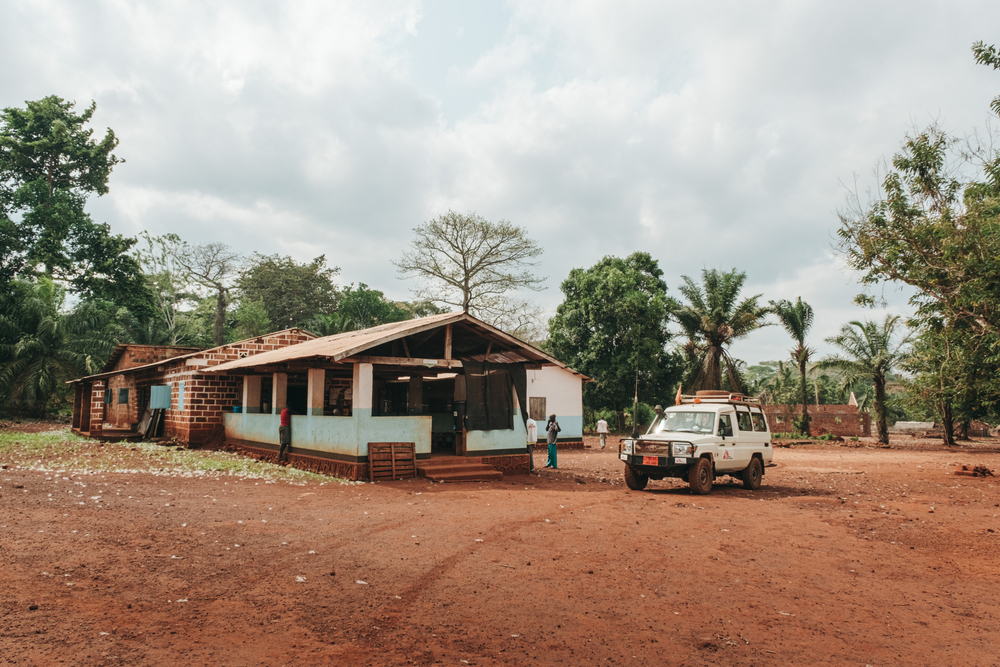 View of the Mbalazine health centre supported by MSF for vaccination activities and referrals to Bangassou hospital, Mbomou prefecture, March 2023. Photographer: Julien Dewarichet | Date: 25/03/2023