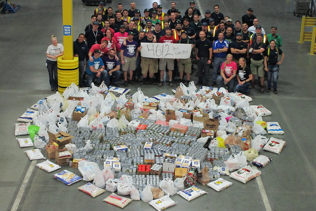 Associates at the Richland, Washington Distribution Center collected 4,612 pounds of food.