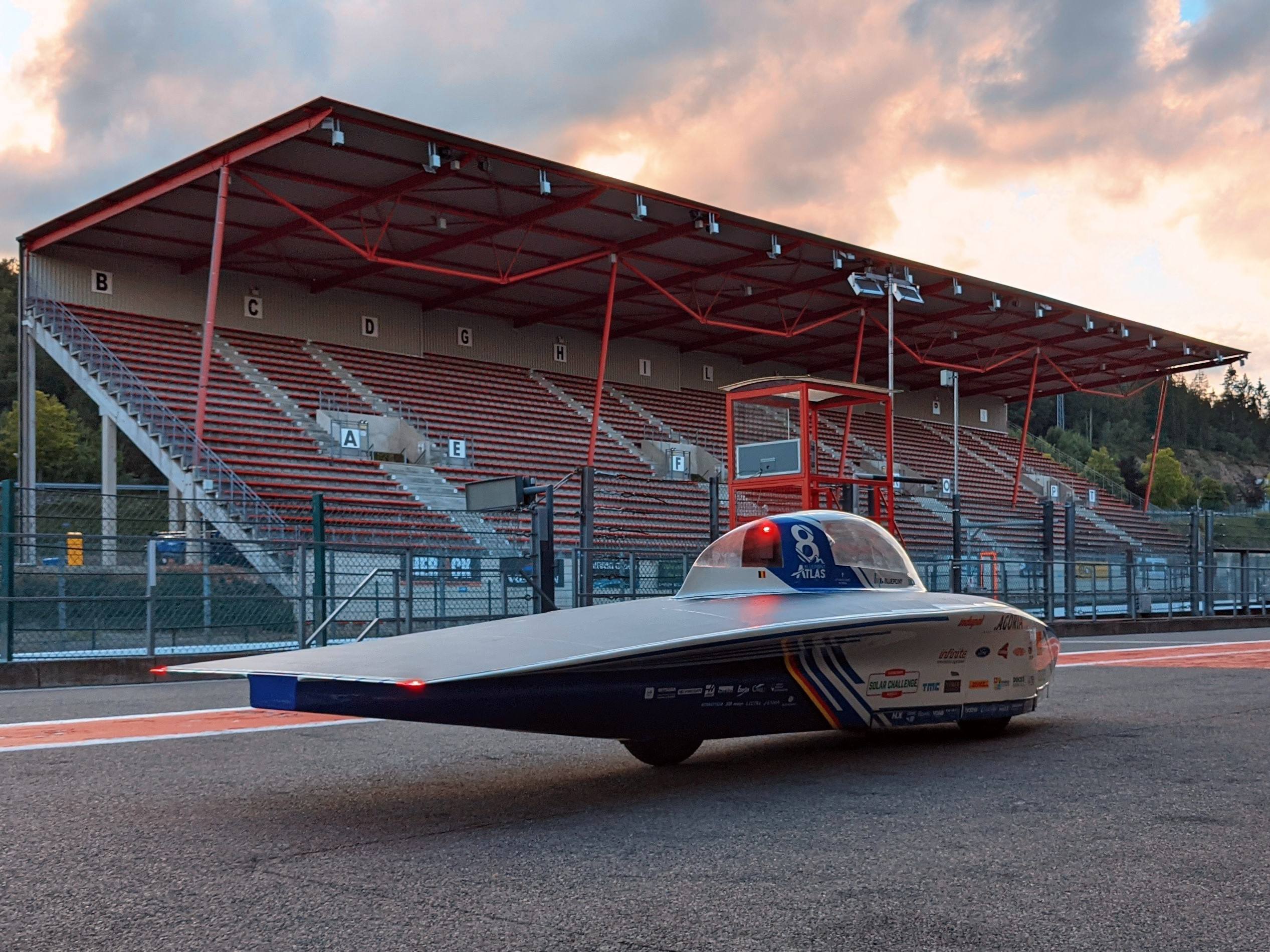 Solar Team Belge teste toute nouvelle voiture solaire sur le Circuit de Spa-Francorchamps