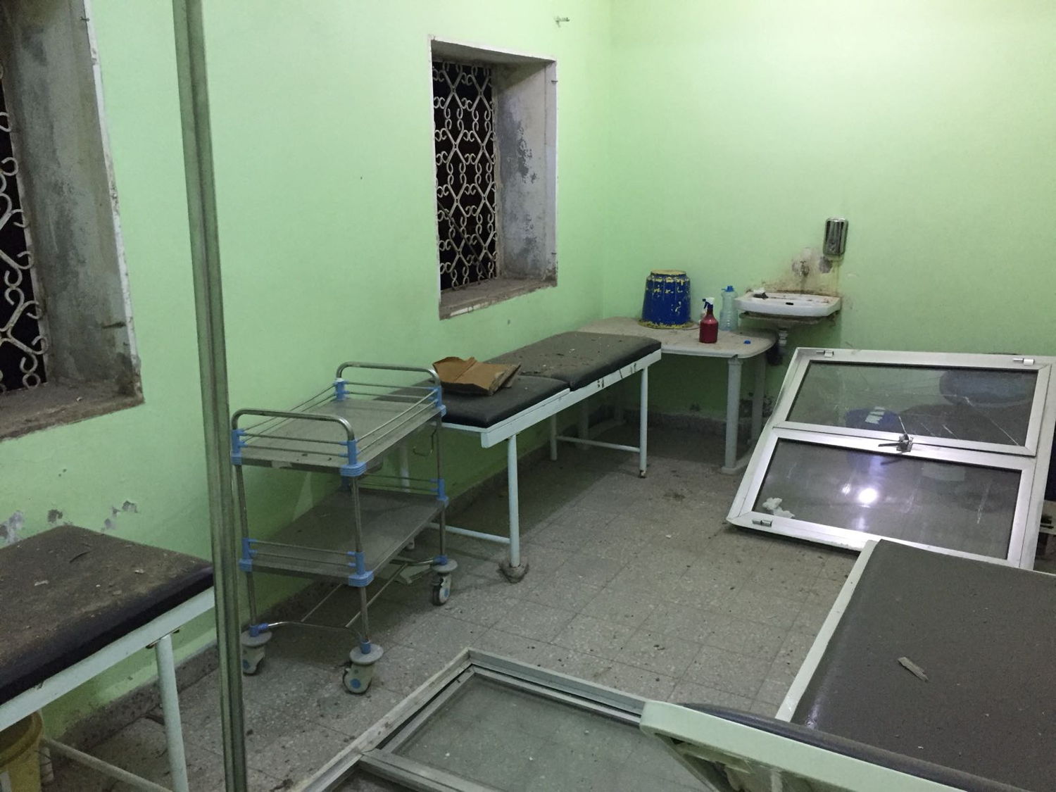 L'hôpital Al Gamhouri à Hajjah, endommagé par une frappe aérienne. 5 décembre 2017 ©MSF