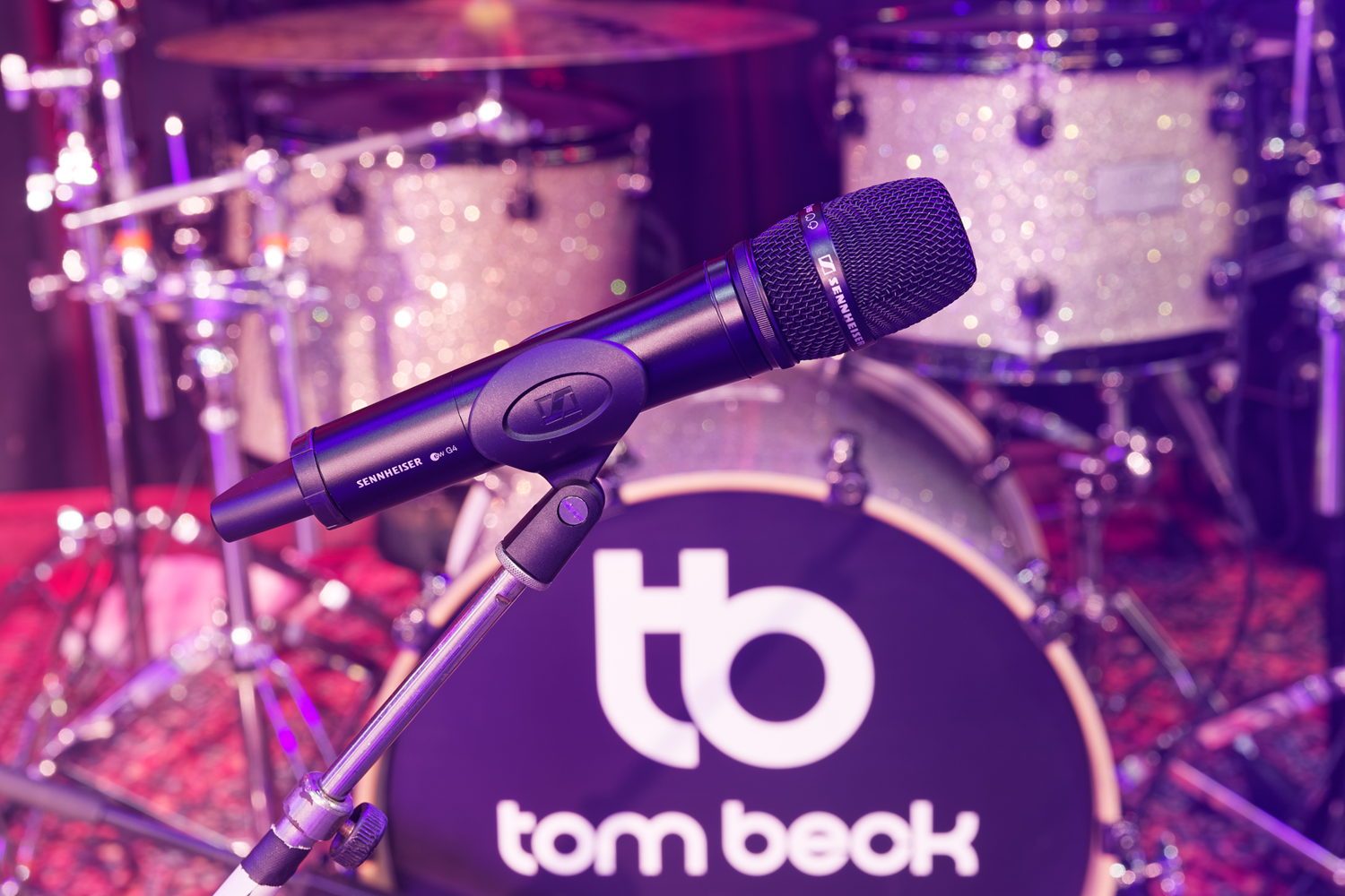 Tom Beck vertraut seit Anfang 2020 auf das Sennheiser EW 500 G4-965-DW Vocal Set 