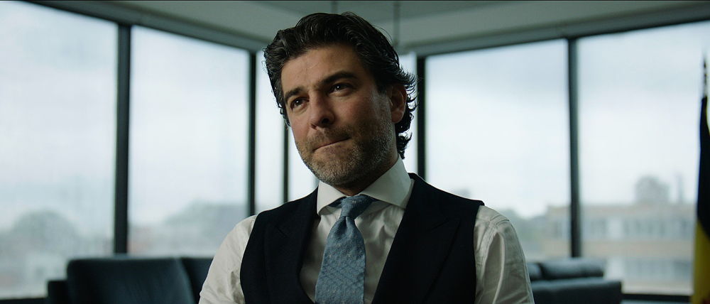 Mehdi Bayat - (c) VRT / Deklat binnen