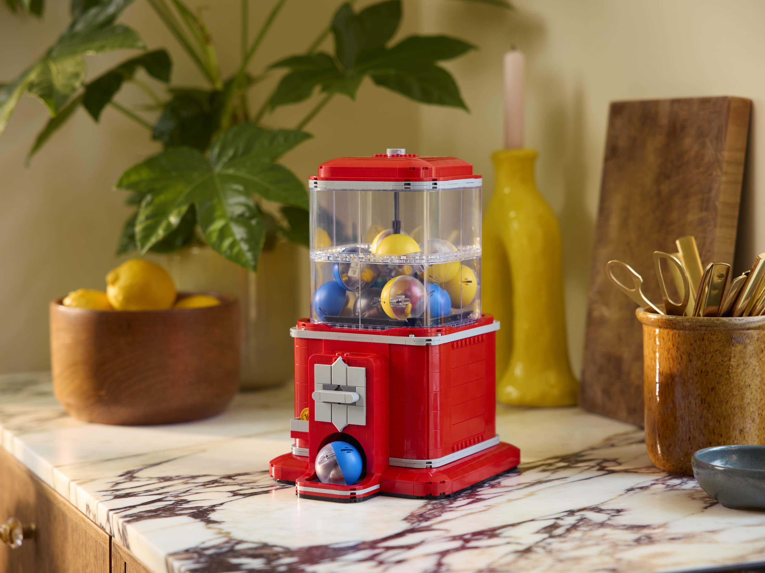 Media alert: Draai de tijd terug met de retro LEGO® Ideas Minifigurenautomaat van Belgische Fan Designer Rob Vangansewinkel