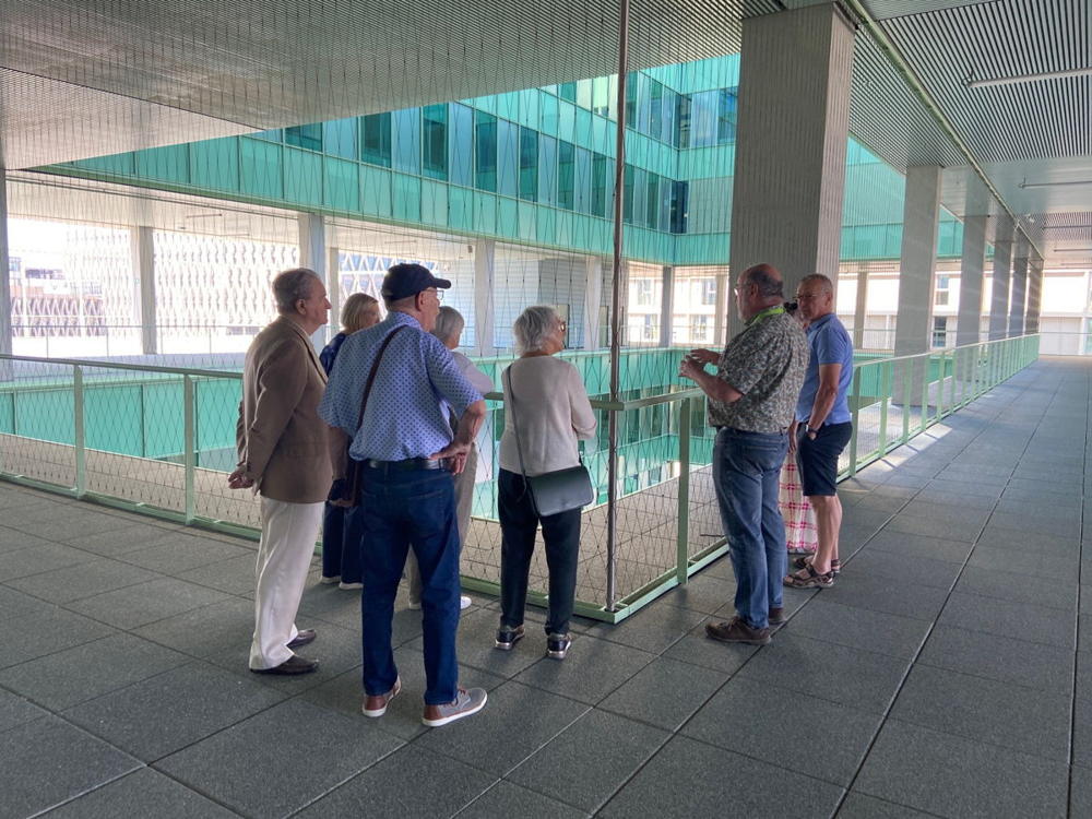 Buren van ZNA Cadix bezoeken het terras bij het restaurant op de 3e verdieping. (Foto: ZNA)