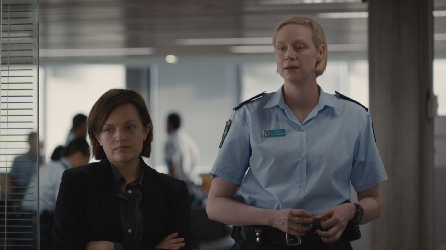 Top of the Lake: The China Girl - Elisabeth Moss en Gwendoline Christie - (c) BBC / Sundance