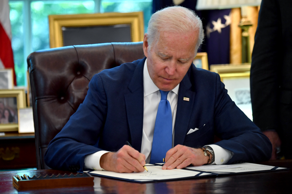 Biden signs aid package for Ukraine, shipments to begin "immediately"