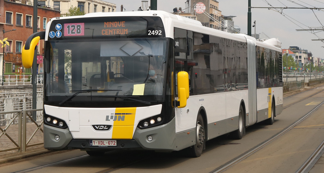 Nieuwe, comfortabele gelede bussen voor lijn 128