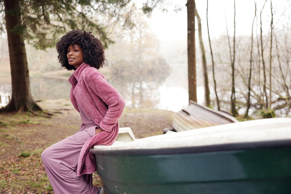 LingaDore FW25 8111 TopANDLongPants WistfulMauve 59 95ANDLingaDore 8119 FluffyRobe HeatherRose 59 95