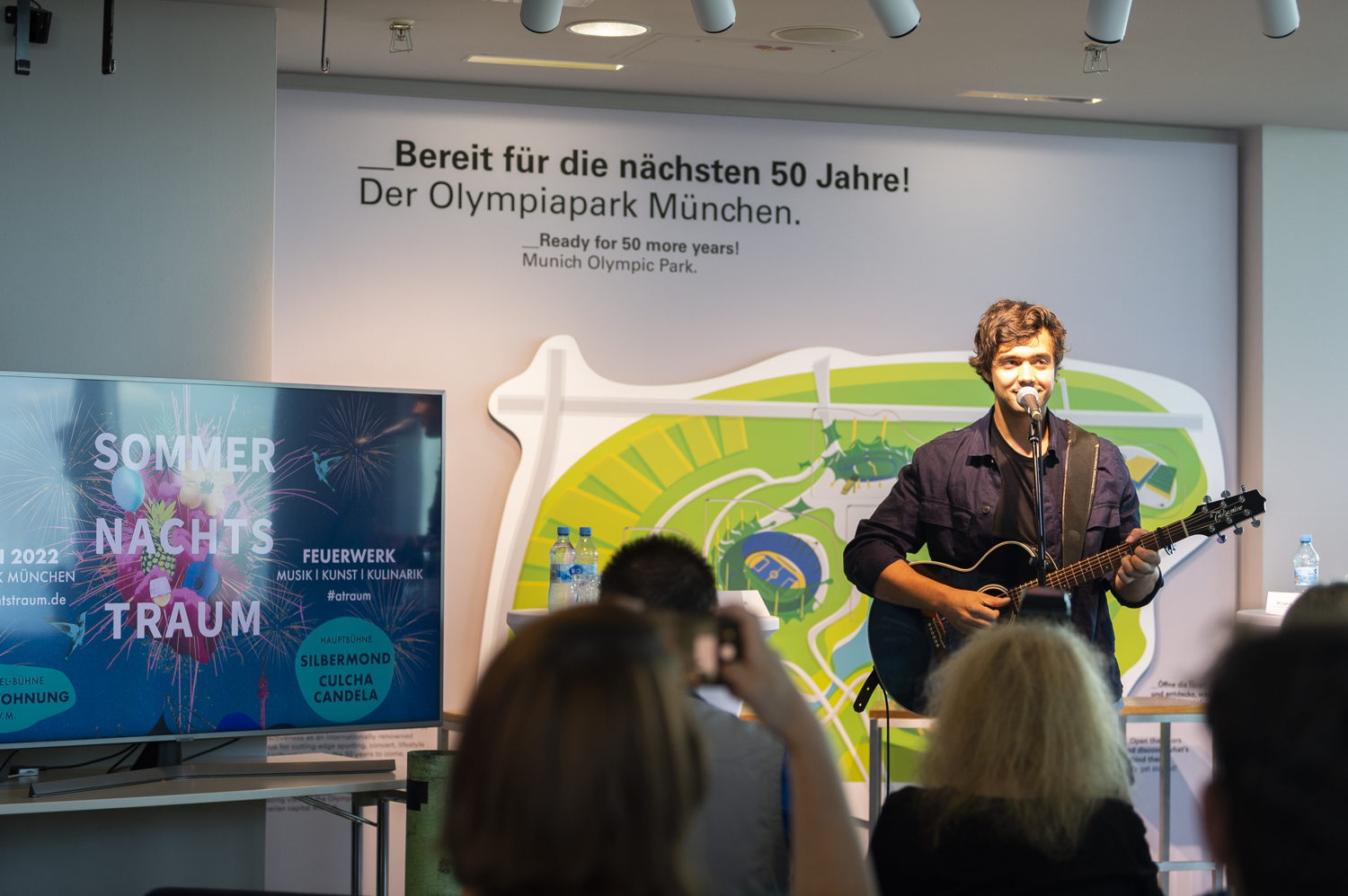 Paul Kowol hat einen musikalischen Vorgeschmack auf den Sommernachtstraum gegeben. (Fotocredit: Anna Schnauss / Hangenfoto)