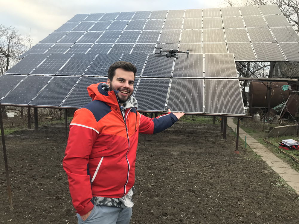 Filip using a thermal drone to ensure solar panels are functioning properly ©Filip Koprčina