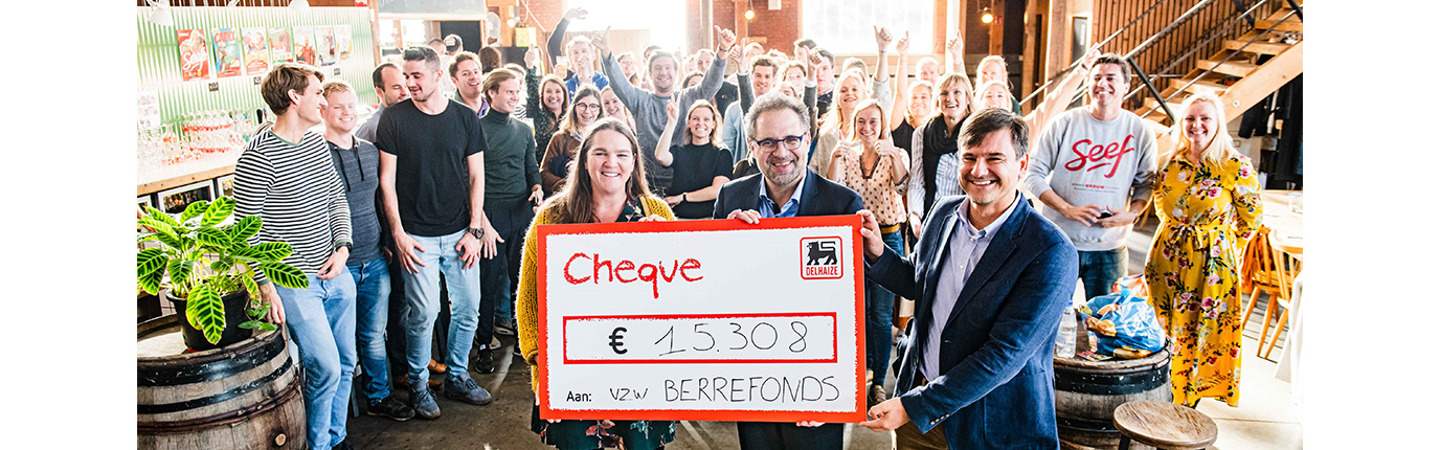 Verkoop tournée Antwerpenbier levert 15.308 euro op voor vzw Berrefonds