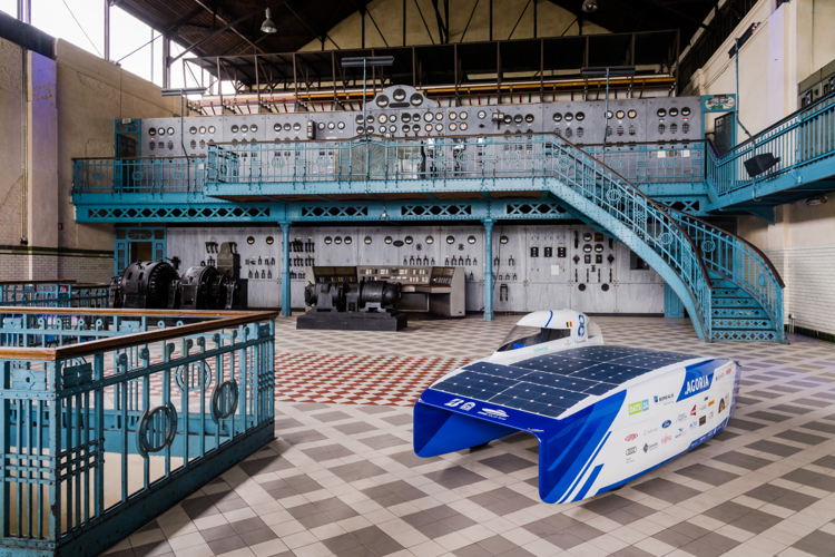 By Geert Vanden Wijngaert

At Barenzaal C-Mine