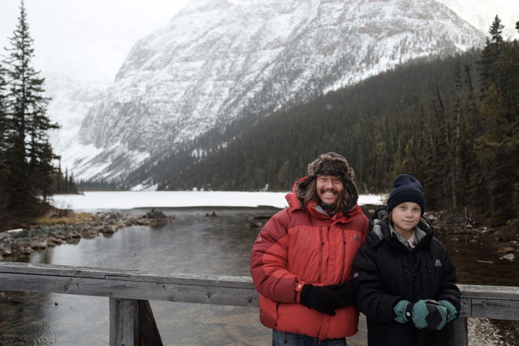 Greta Thunberg en haar vader Svante in Canada (c) BBC