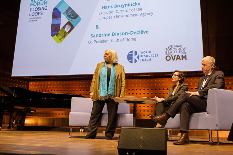 Dianne Dillon-Ridgley, Sandrine Dixson-Declève et Hans Bruyninckx