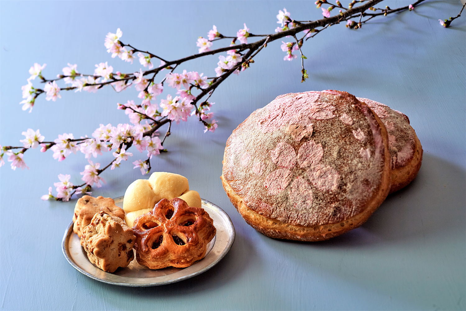 The Peninsula Tokyo: Sakura Bread Group