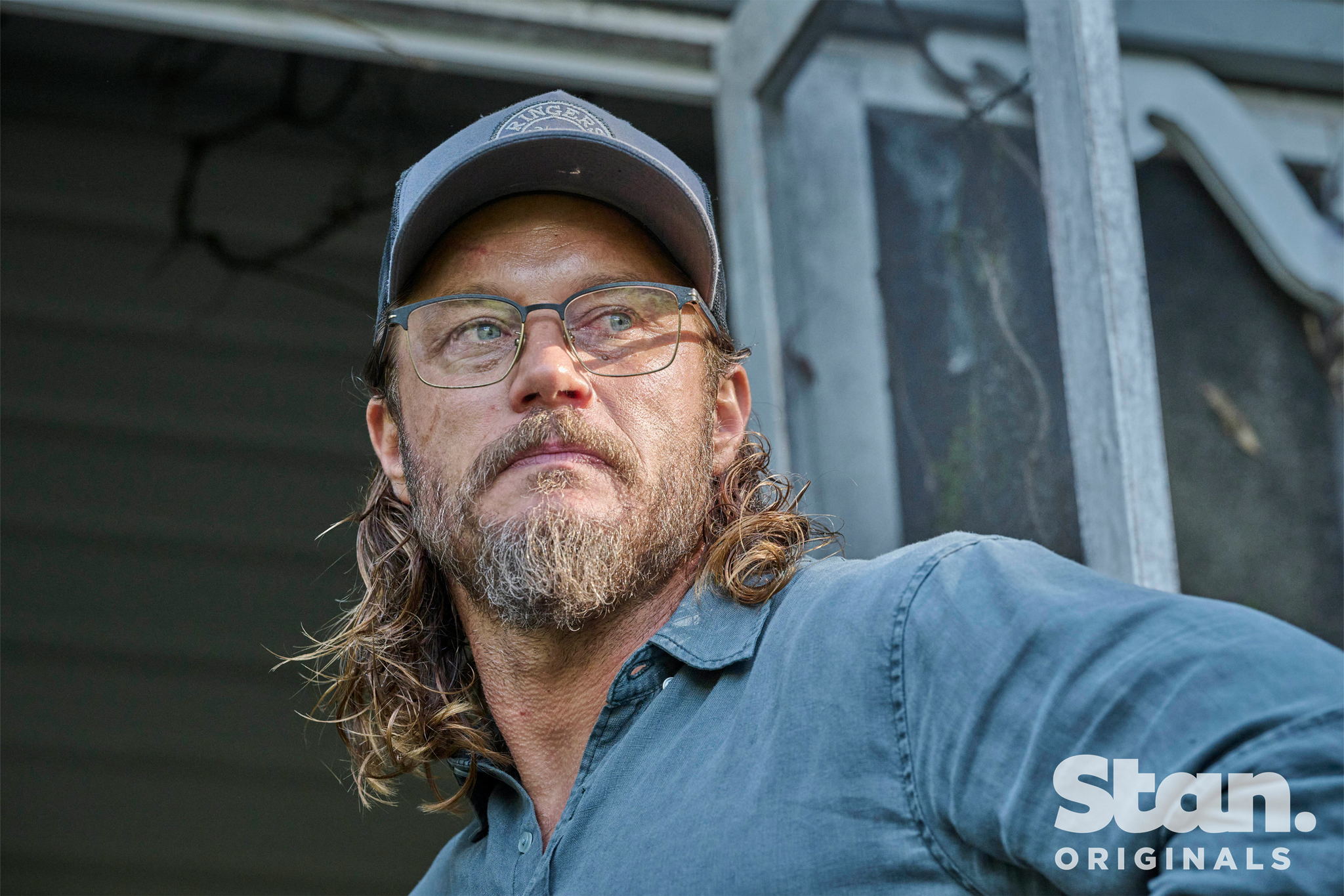 Detective Cormack (Travis Fimmel)