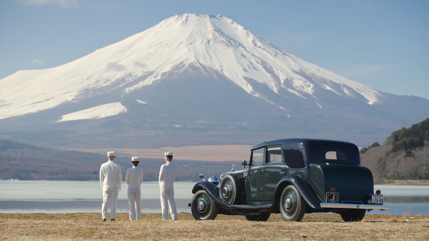 Pages de The Peninsula Tokyo y Kam disfrutan de las impresionantes vistas del Monte Fuji