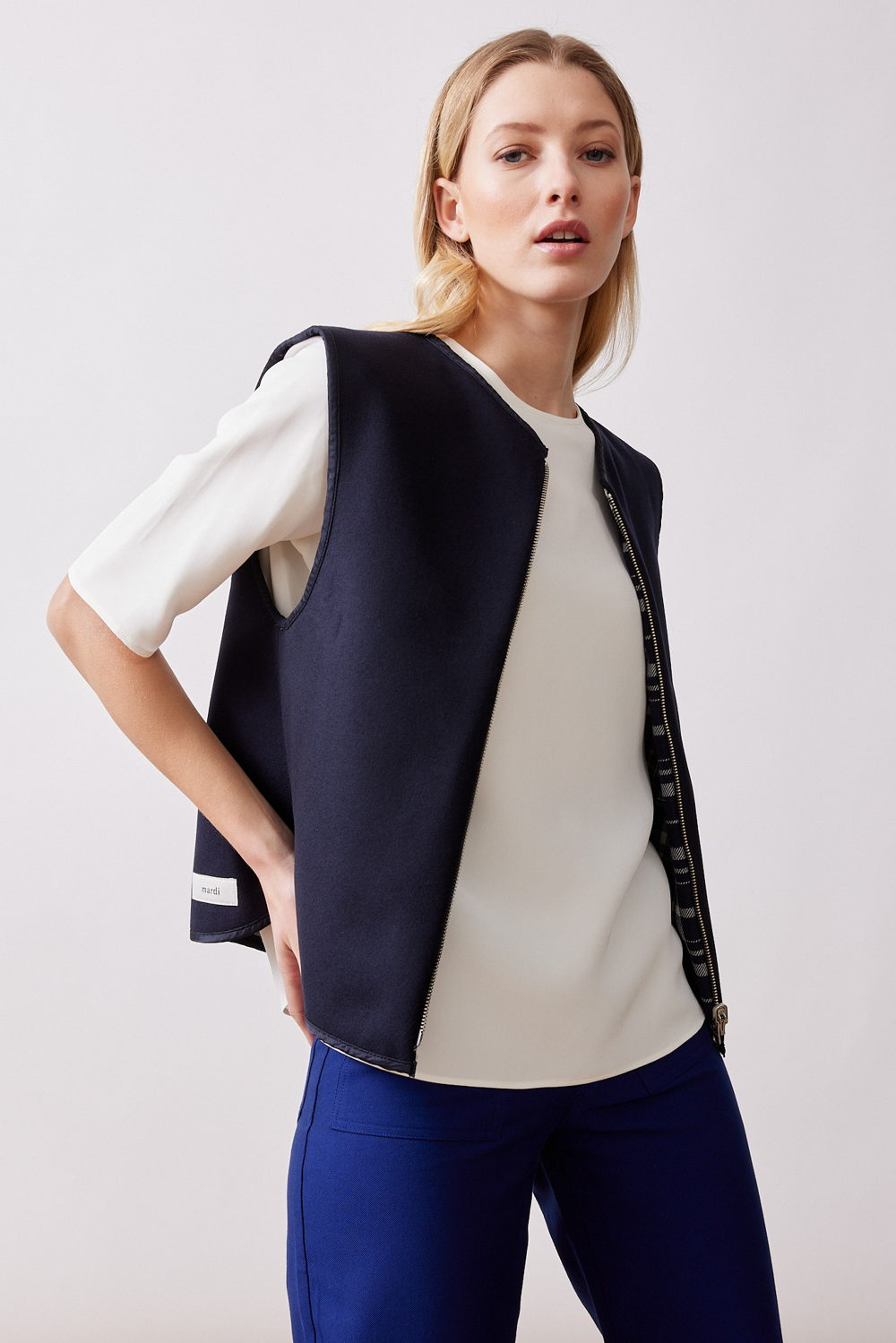 Mardi editions - SS23 - Veste June Laine cachemire Carreaux bleu marine (250€) (4)