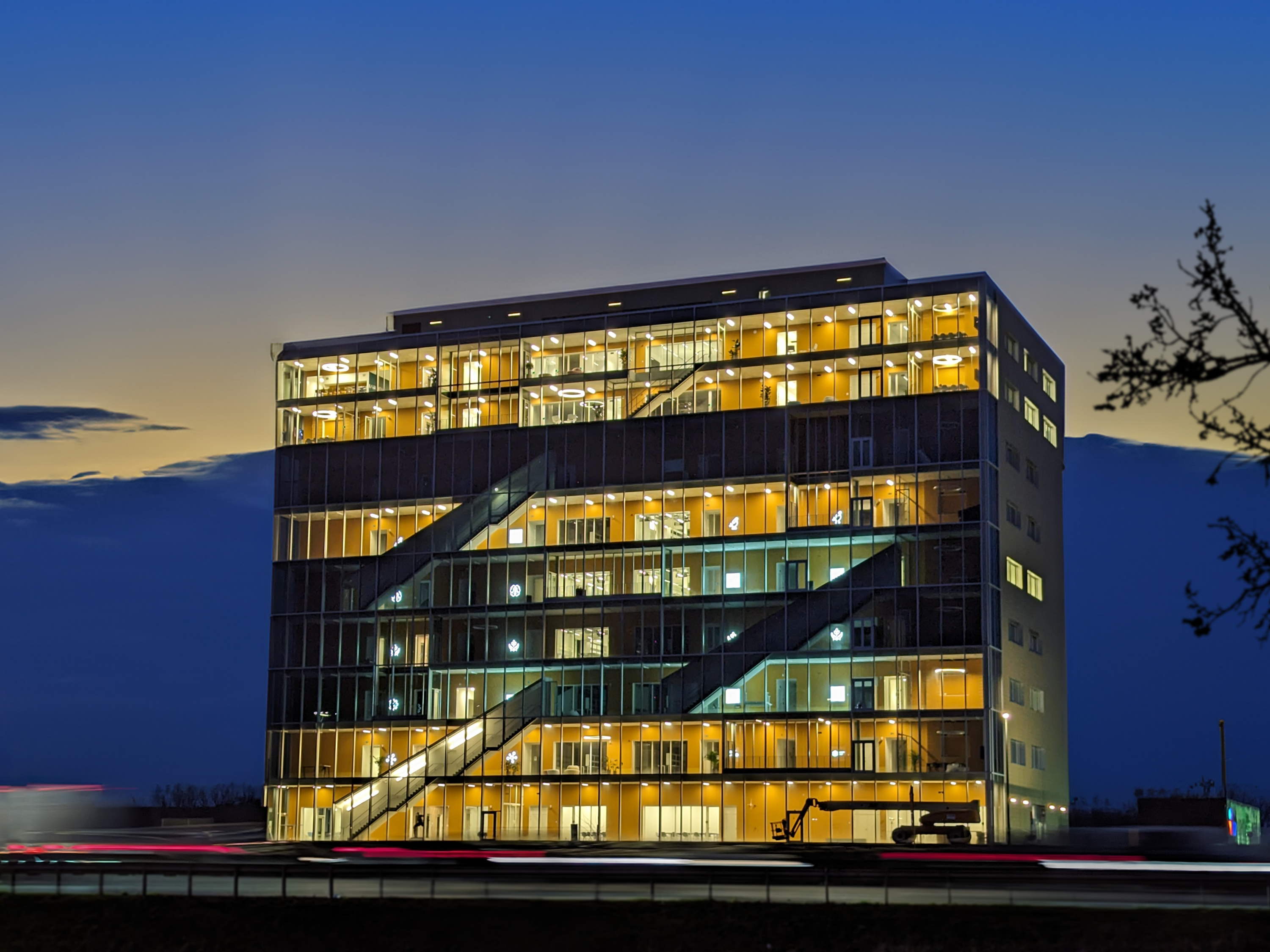 VIB en PMV openen VIB bio-incubator op Tech Lane Ghent