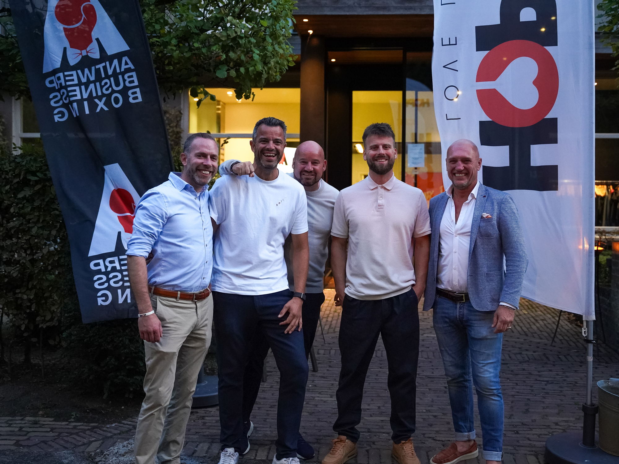 Tourist LeMC wordt Peter van Antwerp Business Boxing