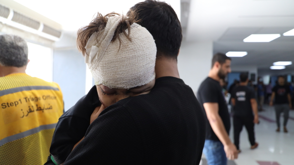 Gaza. Pacientes y personal médico atrapados en hospitales bajo el fuego: los ataques deben cesar ya