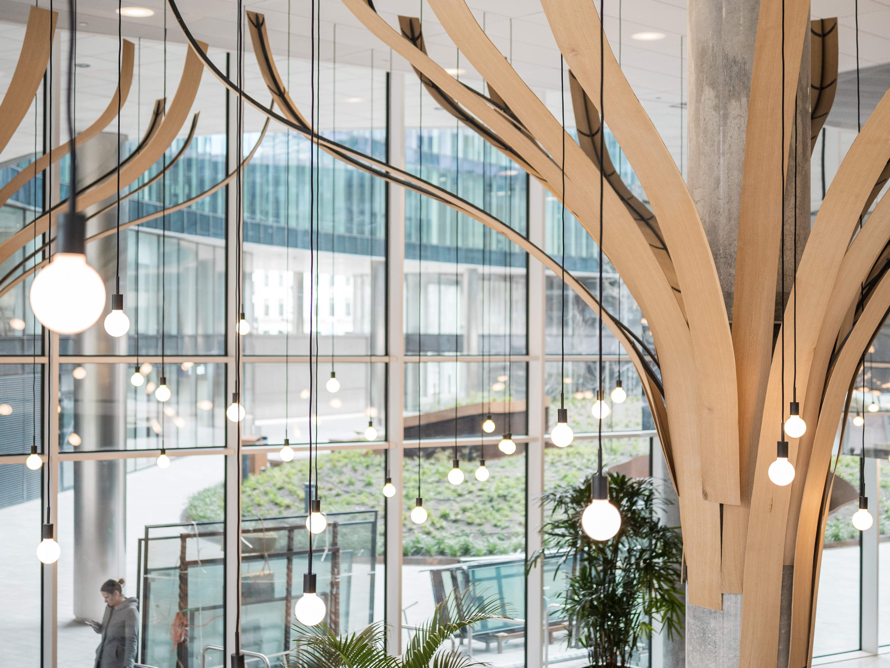 Lous and The Yakuza presents co-working location Silversquare North