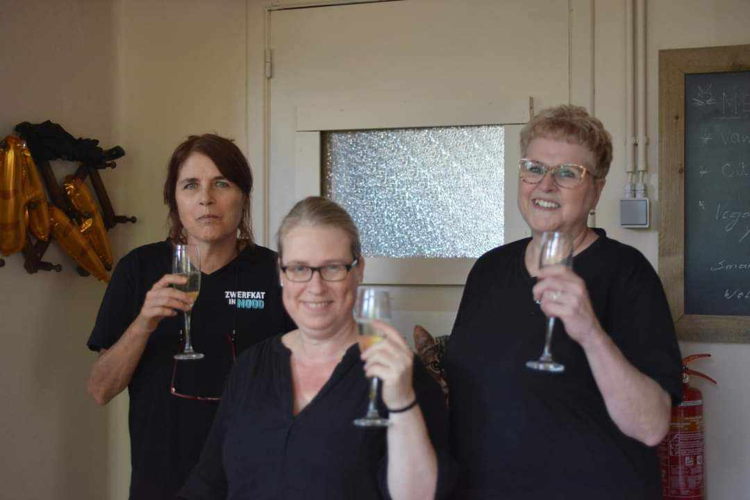Uitbaters kattencafé Kat op Schoot Tongeren- Sabine van der Meer_Mandy Smeets_Cora Thomissen