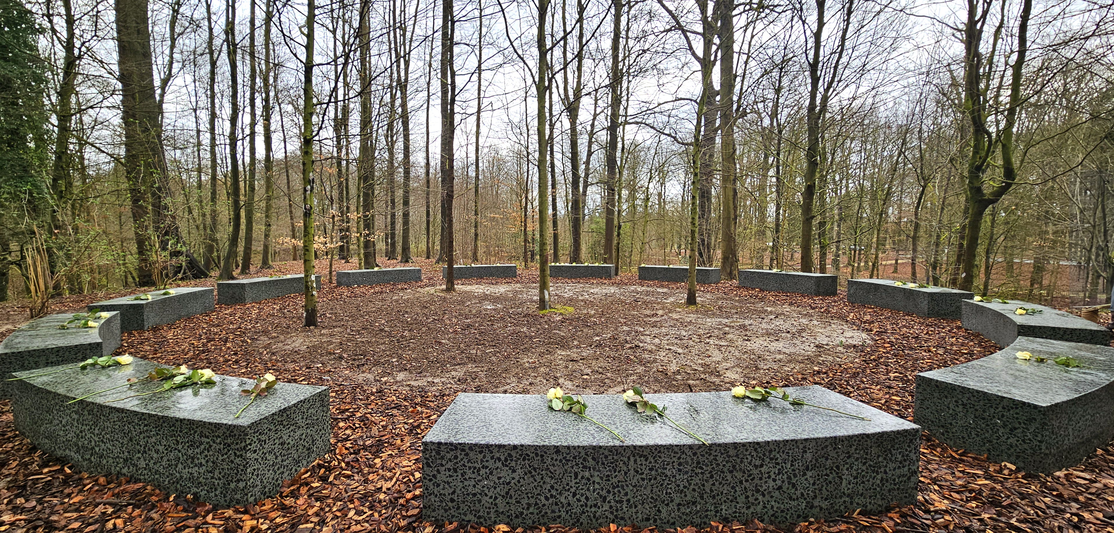  « Onument » ingehuldigd,
een Brussels herdenkingsmonument voor coronaslachtoffers