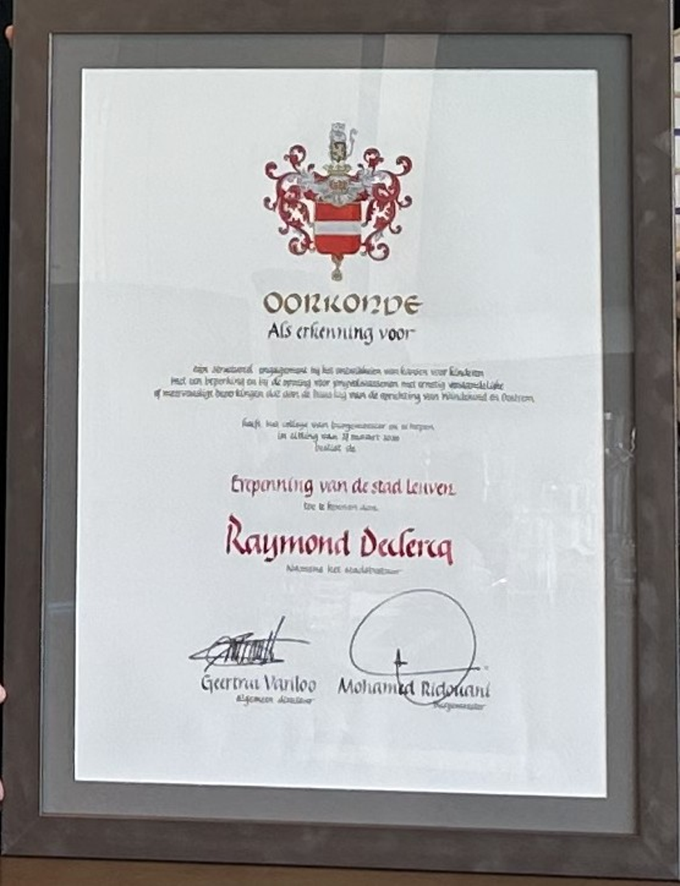 Stad Leuven kent Raymond Declercq postuum erepenning toe