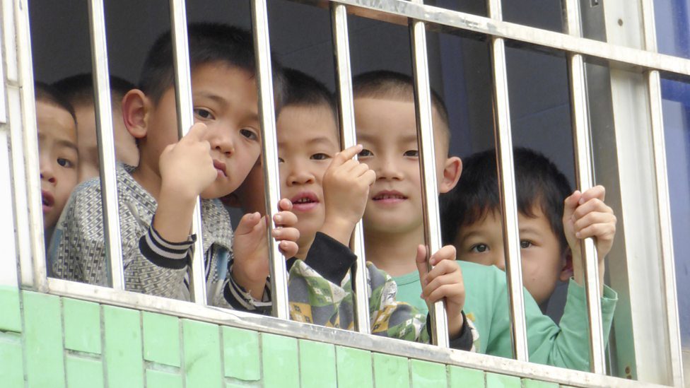 Schoolkinderen in Guangxi - (c) BBC Worldwide