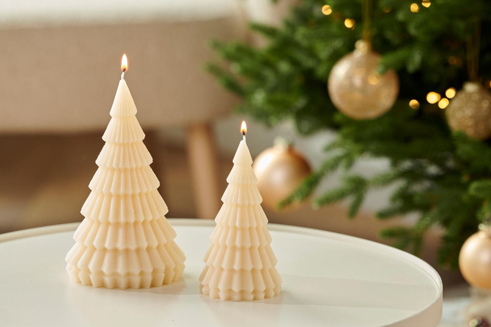 TREE CANDLE 14CM €4,95 OR 19,5CM €7,95 