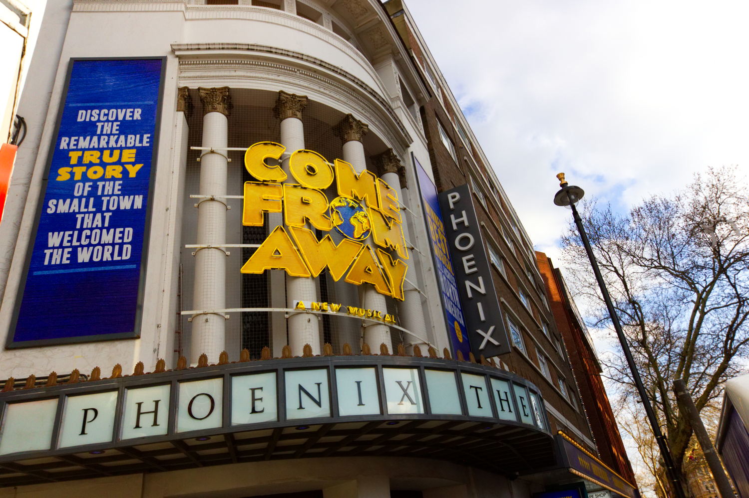 London’s Phoenix Theatre plays host to the UK production of Come from Away