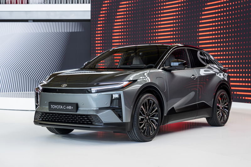 Première mondiale du tout nouveau Toyota électrique C-HR+