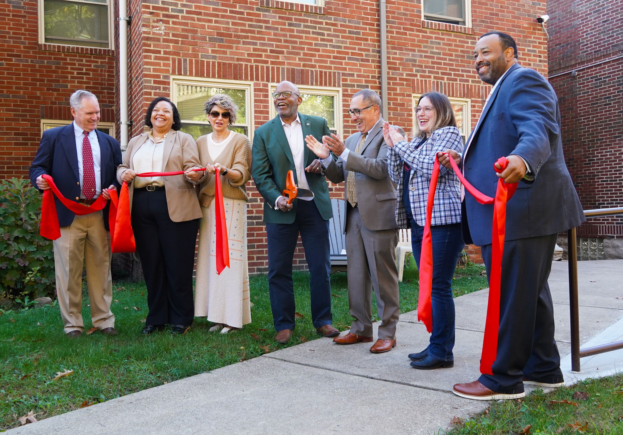 The Duquesne Light Veterans Workforce Center was officially unveiled at a ribbon cutting on Oct. 25.