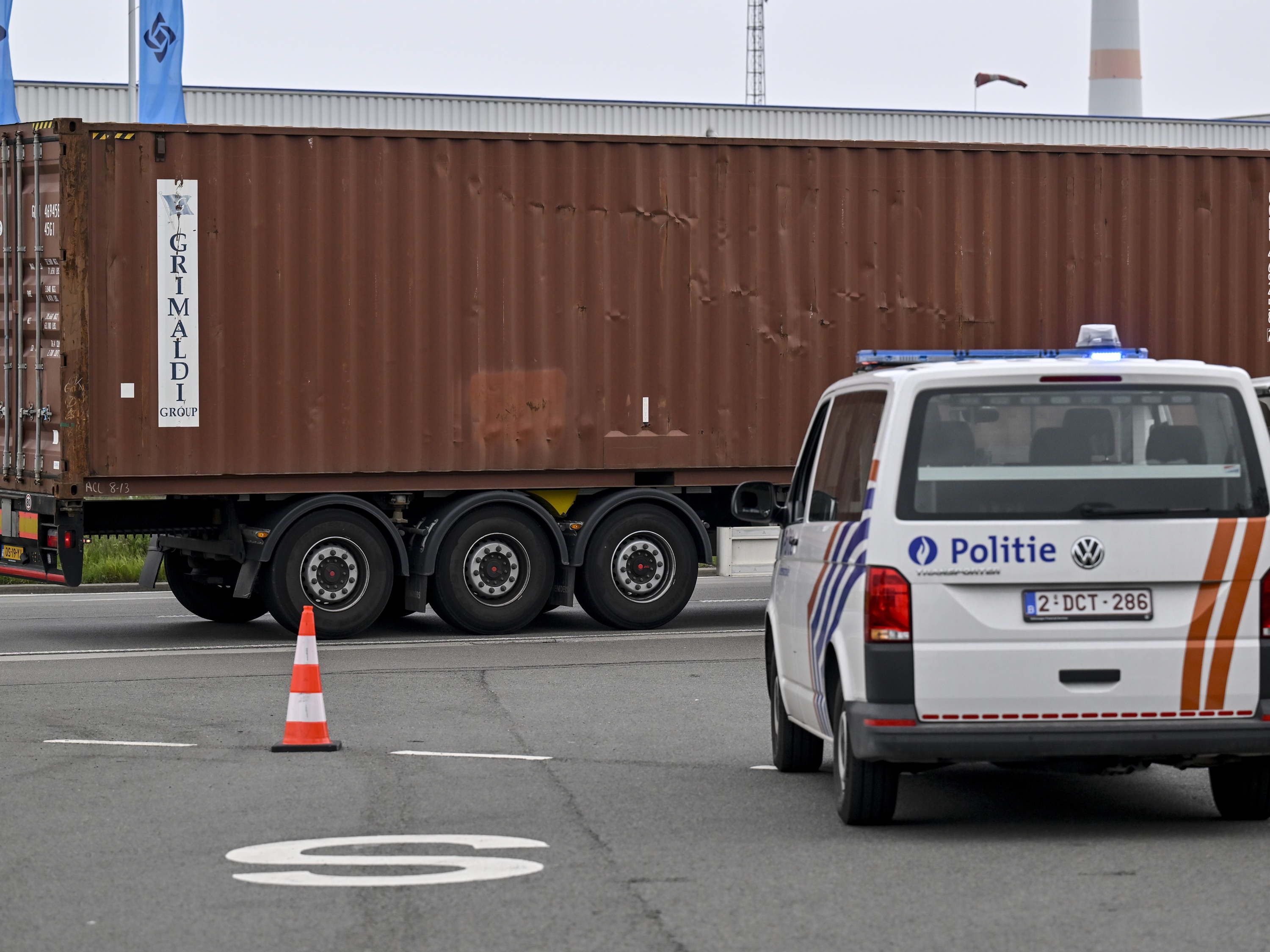 Flemish government delays appeal over military goods ruling to seek independent legal advice