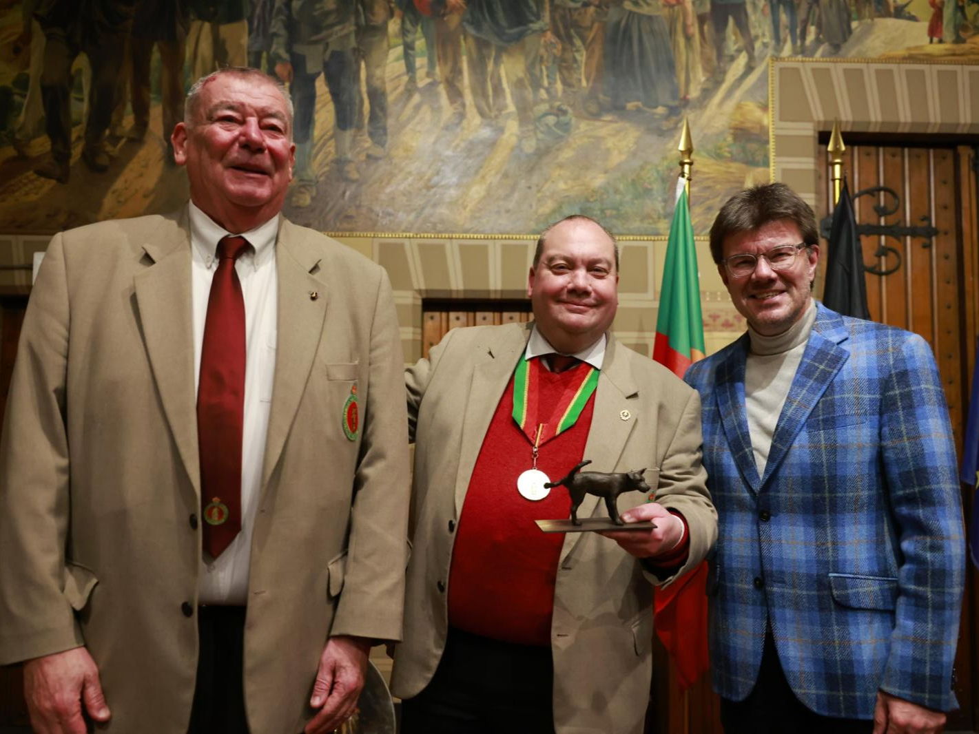 Zinneke de bronze pour le Meyboom