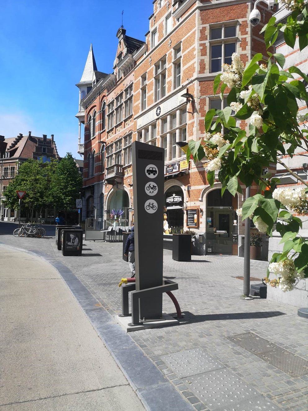 Eerste signalisatietotems geplaatst in Leuvense binnenstad