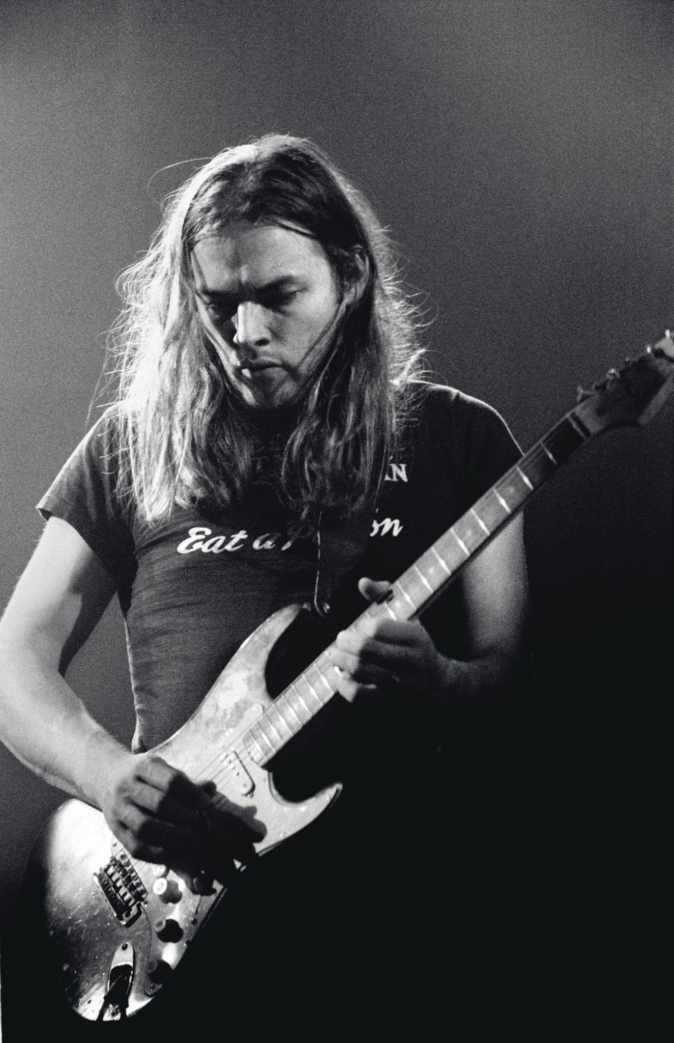 David Gilmour playing 'The Black Strat' with Pink Floyd, live at Earls Court, London, 19th May 1973.
Photo: Jill Fumanovsky David Gilmour playing 'The Black Strat' with Pink Floyd, live at Earls Court, London, 19th May 1973.
Photo: Jill Fumanovsky