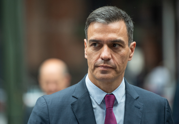 Spanish PM to stay on following corruption allegations against his wife