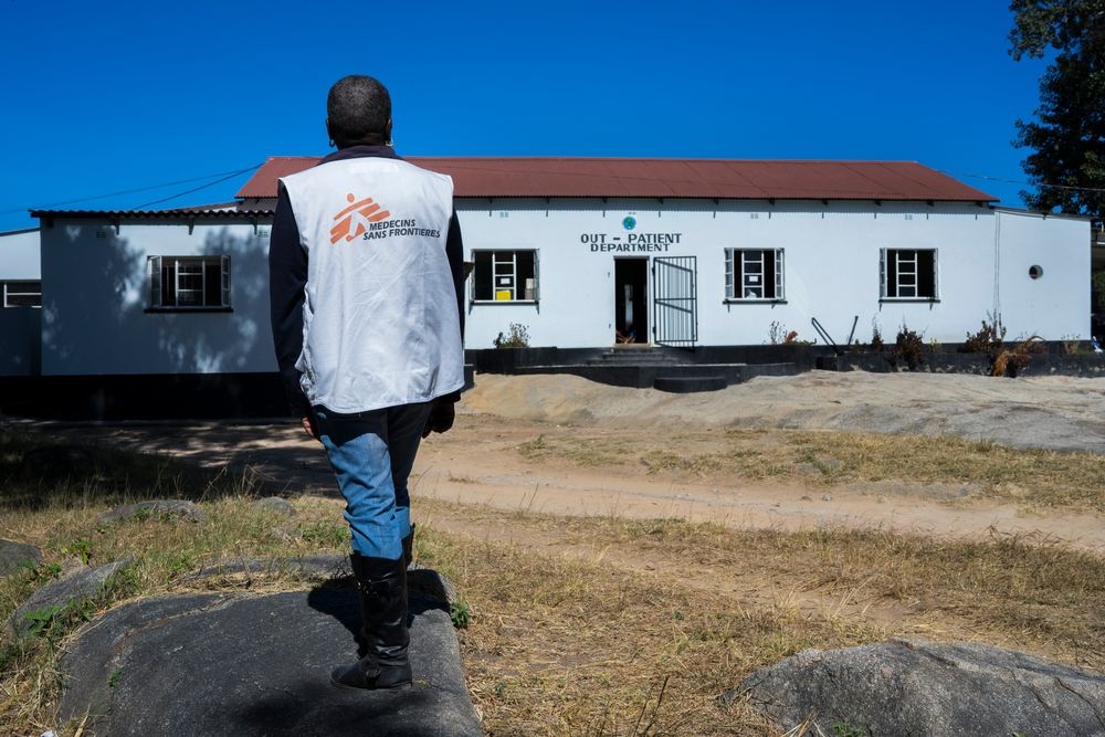 Gutu Mission Hospital is one of the four cervical cancer screening centers supported by Medecins Sans Frontieres (MSF). In this clinic, MSF participates with the laboratory, the OI/ART office and VIAC tests. Photographer: Melanie Wenger/COSMOS Gutu Mission Hospital is one of the four cervical cancer screening centers supported by Medecins Sans Frontieres (MSF). In this clinic, MSF participates with the laboratory, the OI/ART office and VIAC tests. Photographer: Melanie Wenger/COSMOS